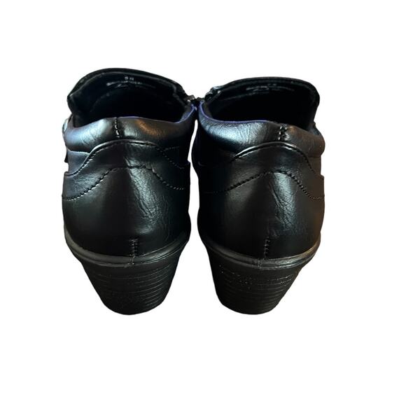 Easy Street Stroll Comfort Ankle Bootie Buckle Strap NEW Size 9 NARROW - Picture 6 of 11